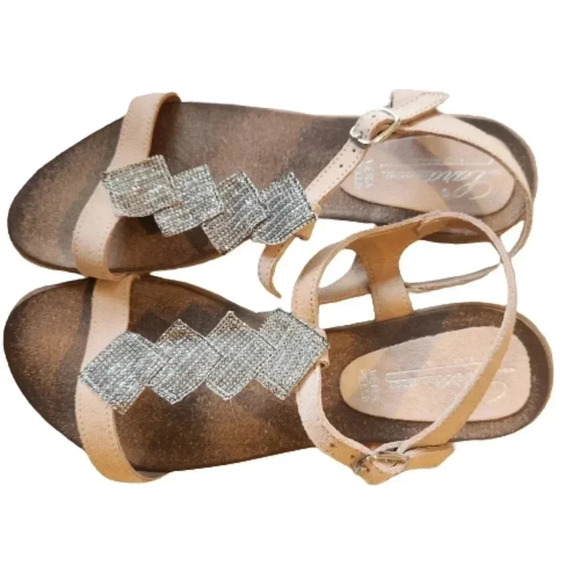NWT Lara flat tan sandals with picture perfect silver beading Size 38 - Picture 1 of 11
